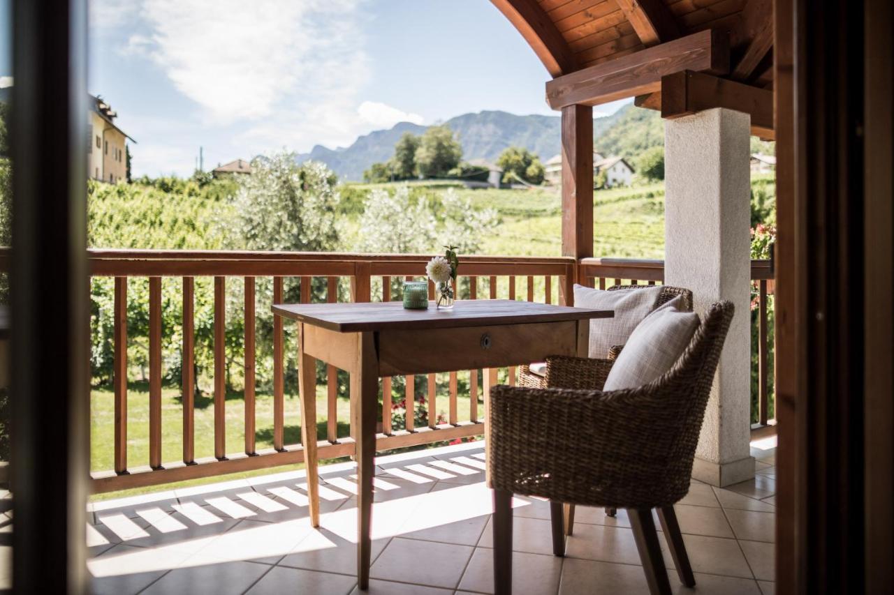 Weingut Weidlhof - Suite & Breakfast - Vacation For Wine Lovers Caldaro Extérieur photo
